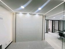 国际地铁口115方精装修3+1带家具租金4000块