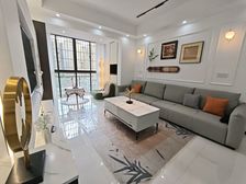 原业主装修 吾悦广场旁,实验书包房