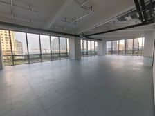 甲方直租 399平3楼精装办公室 层高5米 双向采光 看海景