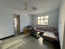 七中温莎花园南邻南北通透三室老证送大平米储间