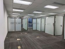 月租8100元含税,实用面积101平,珠江新城潭村马会家居旁