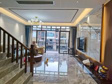 大亚湾万达广场旁边,碧桂园翡翠山豪华装修带电梯别墅,拎包入住