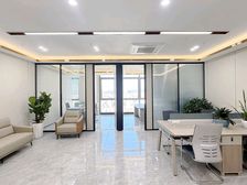 市中心甲级写字楼出租丨152平高区无遮挡带部分家具丨交通方便