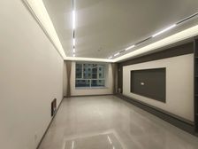 市中心 凯旋城 125平精装三居 南北通透