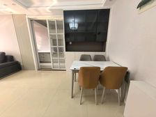 凤凰城C区,老证可贷款,挨着凤凰城小学,十四中,一首诗购物