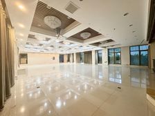 国贸正大中心 1300平商业独栋 业态不限 抄底价