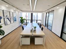 汇金中心精装整层 拎包办公 户型方正 视野开阔 价格合适