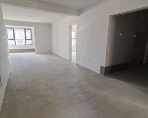 【毛坯】一梯一户 四中片区 康桥知园 自然公园九天休闲谷旁