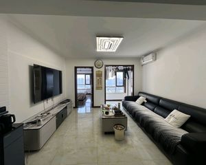 【高铁站旁】晓廊坊 三卧室朝南 电梯房 精装 拎包就住