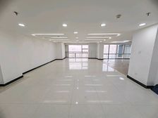 会展中心地铁口,航洋国际,精装修电梯口大开间,高楼层视野开阔