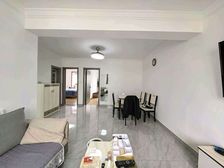 新上 业主自住新装修 中间楼层采光佳 拎包即住 随时看