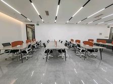 华丰城,九州国际,精装修带办公用具5加1格局,视野开阔