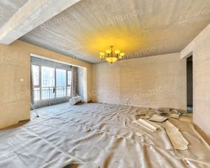 【四中旁】海德公园 电梯洋房毛坯 大宽厅落地窗喜欢的来