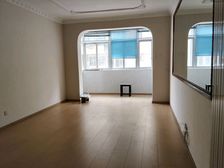 大海阳路,一梯两户,南北通透,房主基本装修,91平53万
