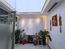 地铁口东江之星108方精装修2+1格局带家具租金3500块