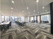 万博CBD 超高性价比 精装修配家具 另有配套会议室 休闲区