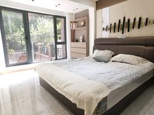 美女帅哥好,亚泰梧桐公馆一楼底跃带花园202平