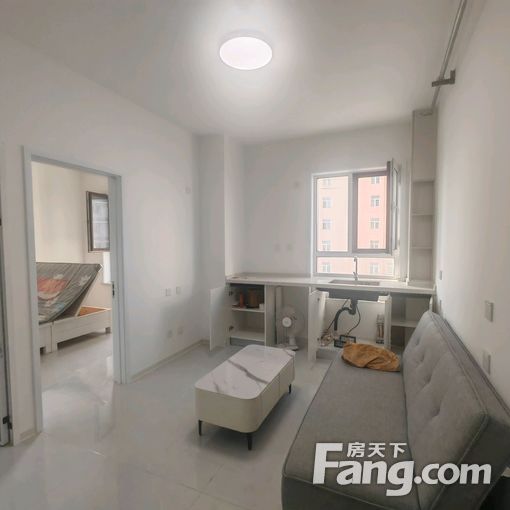  ʵ��Сѧ��������¥1��1����װ�����ס 