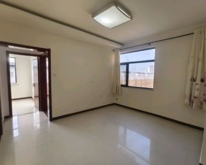 九中至臻学区御景名门77㎡精装两室老证7层 仅45.8万