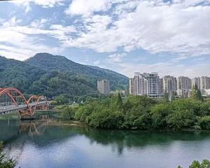 新安江,江滨路彩虹桥头41.33平方十扩建两房,全江景45万