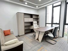 地铁口关山大道泷悦国际大厦稀缺小户型132平精装带家具低价租