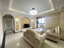 一环路江阳公园旁 电梯四室两厅 实得130㎡左右