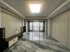 40W豪华装修,南北通透,送两个产权车位,全屋定制衣柜