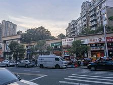西平时代城水果店出售8900每月