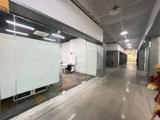 沙太北路和京溪路元岗附近,精装办公室招租,空调家私办公桌齐全