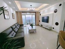 龙马大道上电梯三房 带阳台 实得110㎡左右 拎包入住