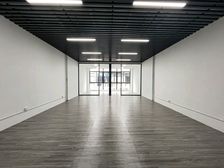 广州白云3号线同和D口,精装修办公室招租108平,空调办公桌