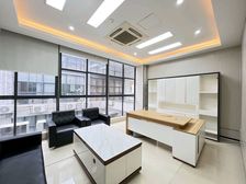 广州大道北地铁口!同和金铂天地精装办公室,30工位超大空间