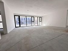 110万可议!实验校区旁边 洋房四室 多套更名 另有精装6千