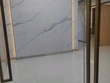 新恒富大厦,126平米甲级写字楼出租,可注册,有家具