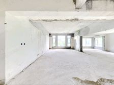 净月潭旁独栋别墅,1000平大花园,扩建实用700平,深水井
