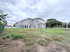 横岗湖畔,湖边排传世庄园大独栋,私家占地1千5百多平