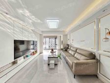 万达北 金科博翠明湖 3室2厅 精装小高层 三叶草户型采光好