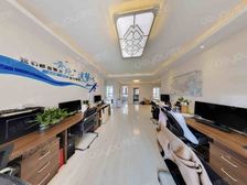 送车位!堤口路名泉春晓 三室两厅 电梯小高层 中间楼层采光好