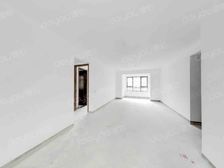 保利天禧 新房未住 三叶草户型 电梯小高层 3室2厅 随时看