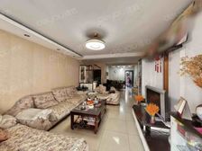 堤口路大润发旁 一楼 三室两厅 南北通透 送15平地下室