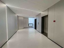 地铁口、房东直接租、可拎包办公