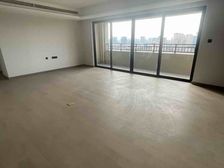 东洲国际书包,三个朝阳卧室,全天采光,楼下就是公园,一梯一户