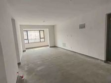 龙湖天辰平小三室 目前业主149万就卖 有钥匙