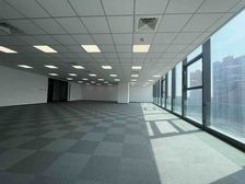 锡山地铁口 全新装修!落地窗 视野佳 170平起租 面积可选