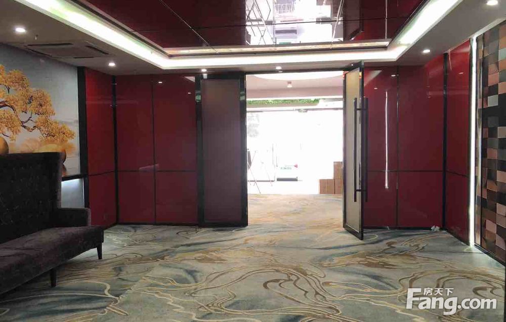 9号线南油西站荔林站出口附近有150/300商铺展厅仓库出租