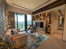 先住后付 邻近深圳囗岸 全高尔夫球场景