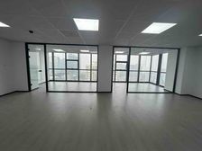 恒威大厦 世金国金出租精装带隔断面积任意选择