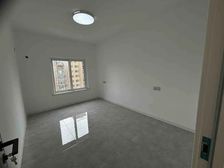 东区保利大三房 新装修未住 电梯暖气房