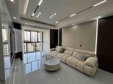 业主急售,农贸市场旁精装三房.40多颗快来捡漏哟