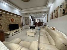 急售 红谷新城 精装联排别墅 上下三层 近立德 带车库